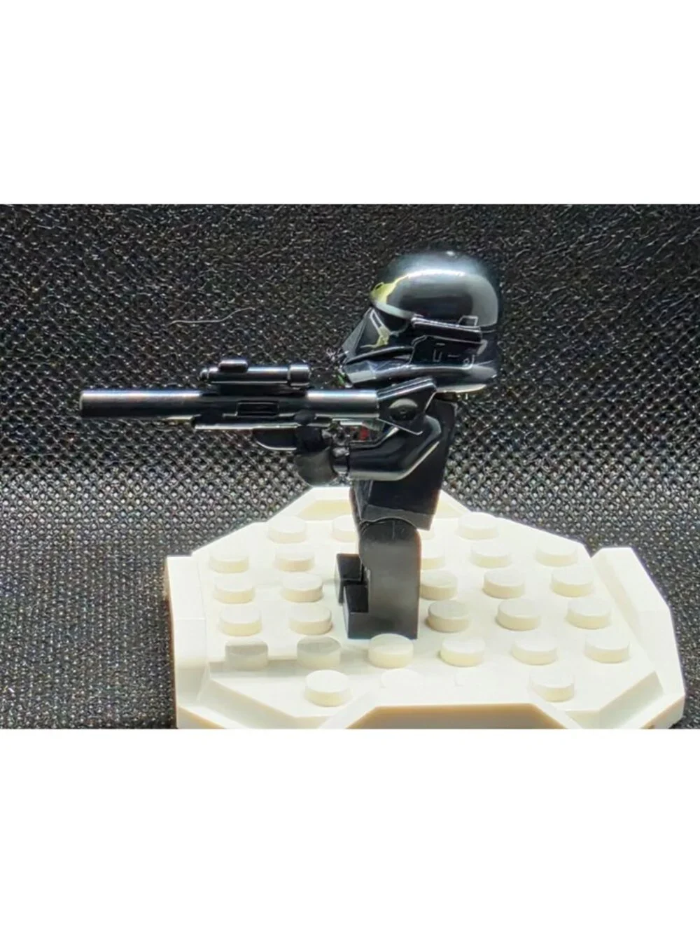 LEGO Star Wars Death Trooper sw1416 Minifigure w/ Blaster New Collectible